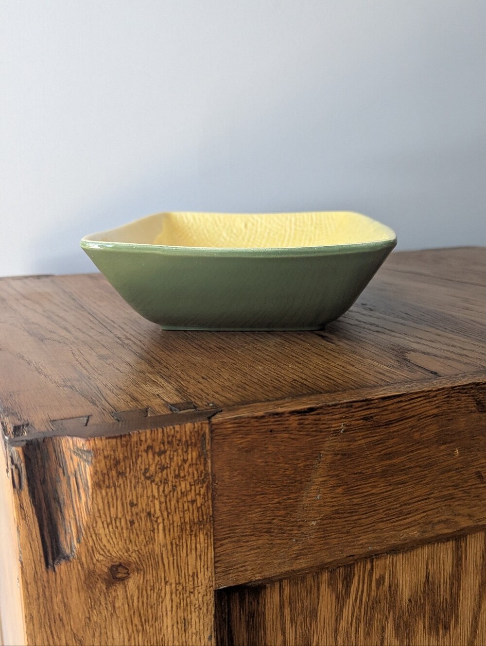 Red Wing Art Pottery Texture Line Yellow Green Rectangle Bowl Belle Kogan B2109